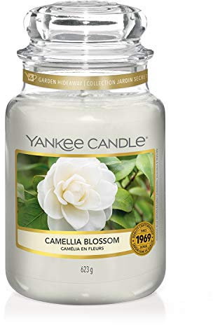 Yankee Candle Duftkerze im Glas (groß) | Camellia Blossom | Brenndauer bis zu 150 Stunden | Garden Hideaway Kollektion