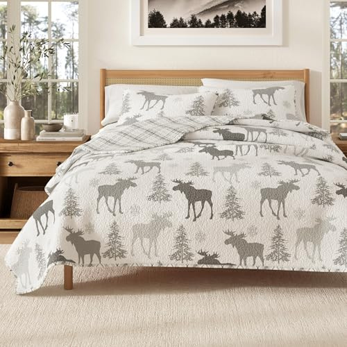 Great Bay Home Lodge Tagesdecke für King-Size-Betten mit 2 Kissenbezügen. 3-teilig, wendbar, für alle Jahreszeiten. Rustikale Steppdecke, Bettwäsche-Set. Wilderness Collection (Elch - Grau)