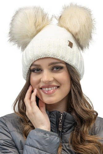 VIVISENCE Winter Mütze Mit Zwei Bommel Für Damen Aus Wärmendem Garn Mit Antistatischer Wirkung Bommelmütze Aus Weichem Innenfutter Perfekte Passform Für Kalte Wintertage Modell, Ecru,Einheitsgröße