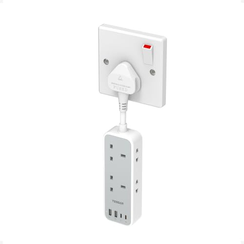 TESSAN 4 Way Shaver Plug Adaptor UK with 4 USB Slots (2 USB C) | 2 Pin to 3 Pin Extension Lead，Electric Toothbrush Power Strip with 1.5M Cable for Bathroom Electric Razor, 3250W