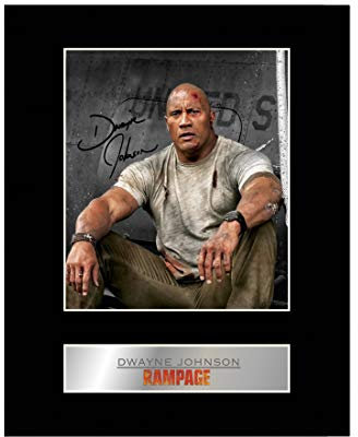 Signiertes Foto von Dwayne The Rock Johnson, in Rahmen