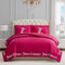 Juicy Couture Bettdecken-Set, Bettwäsche, Gothic-Design, Kingsize, 3-teiliges Set, umfasst (1) Bettdecke 274,3 x 233,7 cm, (2) Kissenbezüge 50,8 x 91,4 cm, knitterarm, Leuchtend rosa