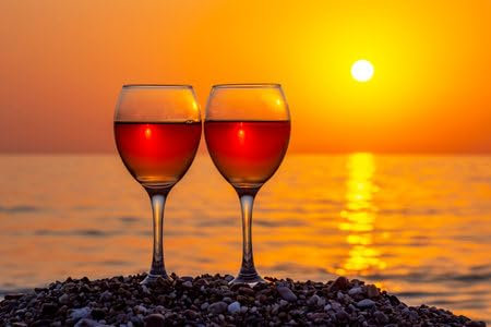 Acryl-Bild 80 x 50 cm: Zwei Gläser Wein am Strand bei Sonnenuntergang (193555024)