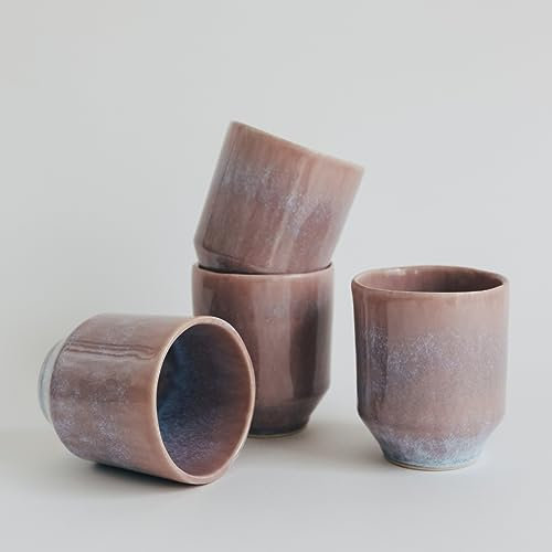 NAKOA Keramik Cappuccino Tassen 4er Set | Handgefertigtes Steingut | Hochwertige Kaffeebecher ohne Henkel | Große Cappuccino Becher | Moderne Kaffeetassen | Spülmaschinenfest | 330ml | Subconscious