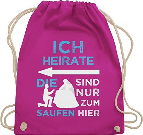 Turnbeutel Rucksack - JGA Junggesellenabschied Männer - Ich Heirate - Die sind nur zum Saufen hier - Team Bräutigam - Unisize - Fuchsia - polter rucksäcke jungesellenabschied anderen beutel