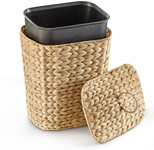BLUEWEST Cubo de basura de mimbre de 3.5 galones con tapa, cubo de basura de ratán tejido a mano, cesta de basura decorativa tejida, cesta de basura de mimbre con contenedor interior de plástico