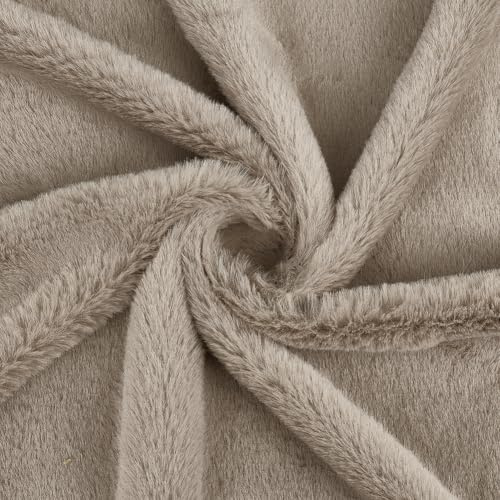 BENECREAT 160x50cm Kurzer Kunstpelzstoff Beigefarbener Vorgeschnittener Bastelfellstoff Zottelige Fellflicken Für Kostüme Kleidung Teppiche Kissen Dekorationen
