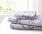 Spirit Linen SL Home EST. 1988 - Bettwäsche-Set für Doppelbett, superweiche Mikrofaser, Elegantes Blatt-Design und ideal für alle Jahreszeiten (Doppelbett, Weiß/Lila)