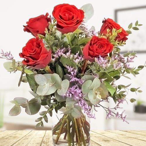 Blumenstrauß Valentinstag mit roten Rosen