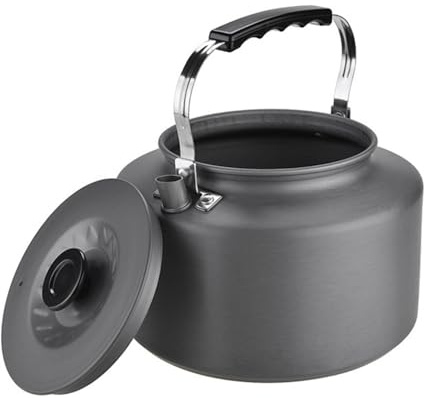 XZXCVN Bouilloire Camping 2L Avec 4 Gobelets Inox 360ML, Couvercles Résistants Chaleur et Sac Filet - Accessoires Complets, Pratique et Durable Pour Aventures Outdoor