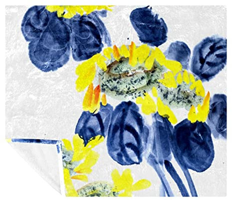 Manta de forro polar con estampado de flores de tinta blanca, súper suave y lujosa manta de ropa de cama