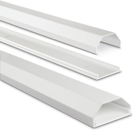 Kabelkanal, Alu, 110x5x2,6cm (Platz für bis zu 8 Kabel, zum Schrauben oder Kleben, eckig, kürzbar, für Schreibtisch, Wand, Sockel, Fußboden etc., Kabelschutz, Kabelorganizer) weiß