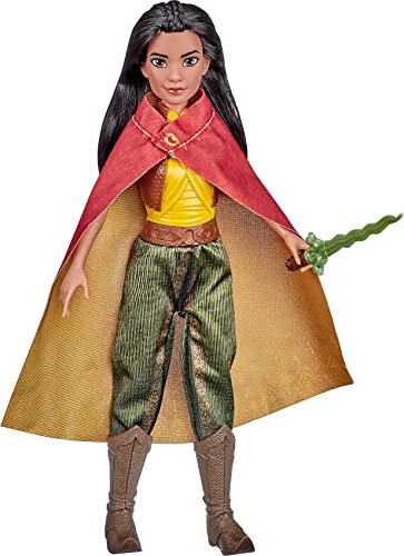 Hasbro E9568 Disney Raya Modepuppe mit Kleidung, Schuhen und Schwert, Spielzeug inspiriert von Disneys Raya und der letzte Drache