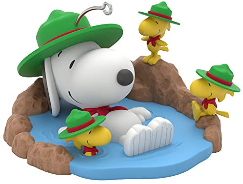 Hallmark Keepsake Weihnachtsdekoration, The Peanuts Gang Taking a Dip Snoopy Beagle Scouts