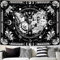 Fungarth Skelett Schmetterling Tapisserie Schwarz und Weiß Schädel Pilz Pflanzen Wandteppiche Hippie Ästhetischer Wandteppich Wandbehang für Schlafzimmer Wohnzimmer Wohnheim (Schwarz, 121,9 x 91,4 cm)