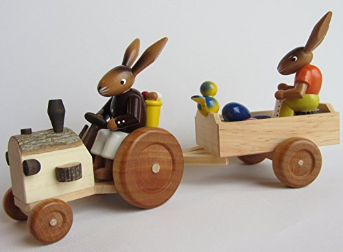 Osterhase mit Traktor - Handarbeit aus dem Erzgebirge!