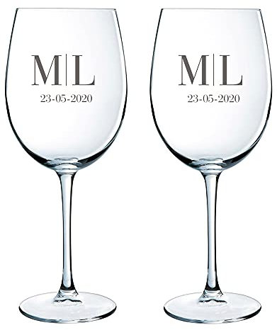Regalo Personalizado: Copas de Vino grabadas con Monograma y la Fecha e Iniciales Que tú Quieras. Un regalo para pareja por su Boda o por aniversarios.