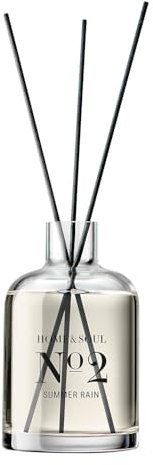 BUTLERS (4 Stück) Raumduft Stäbchen Home & Soul No 2 -Summer Rain- 250ml | Rattan Duftstäbchen mit ätherischen Ölen | angenehmer Raumerfrischer für Badezimmer Regal Dekoration