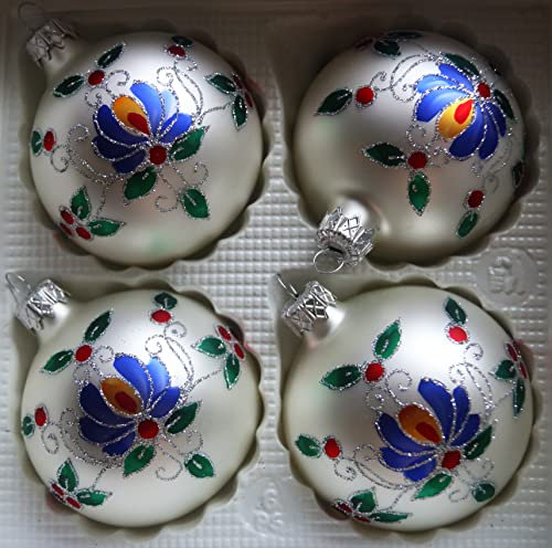 Silberne Weihnachtskugeln aus Glas mit traditionellem Muster Durchmesser 8 cm 4er Set handverziert