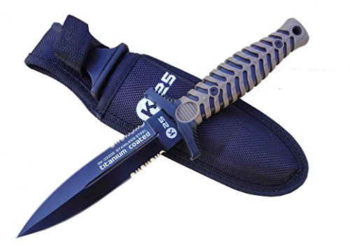 RUI K25 32206. Coltello impugnatura in gomma. Lama in acciaio inox e titanio bagno. Dimensione totale 24 cm. Fodero di nylon. Caccia