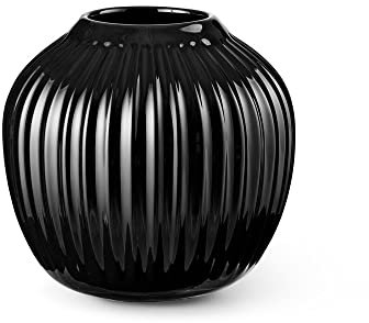 Kähler Design Vase Hammershøi aus Keramik hergestellt, Farbe: Schwarz, mit dekorativer Rillen-Struktur, harmonische Formgebung, Maße (HxD): 13 x 13,5 cm, 693324
