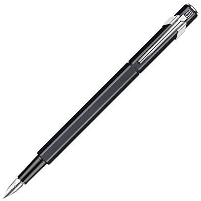 Caran d'Ache 843.009 Füllfederhalter, matt schwarz, Feder B, 1 Stück (1er Pack)