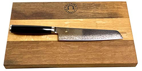 KAI Shun Premier Tim Mälzer Geschenkset | TMM-0701 Minamo Allzweckmesser | 15cm Klinge aus Damaststahl + | massives Schneidebrett aus Fassholz (25x15) | VK: 229,- €