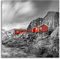 Pixxprint Glasbild, Wandbild auf Echtglas, Einsames rotes Haus am Meer in Norwegen B&W Detail, 60x60 cm, inkl. Aufhängung und Abstandshalter