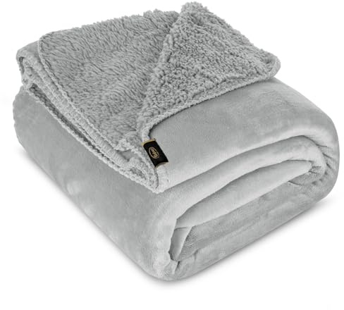 Eurofirany Teddy Fleece Decke Wärmende Wohndecke Sesseldecke Tagesdecke Weiche Sofadecke Überwurf Winterdecke Kuschelige Couchdecke (Silber, 150 x 200