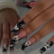 Nayyana Y2K Lot de 24 faux ongles longs carrés en acrylique avec breloques en alliage 3D pour femme Noir