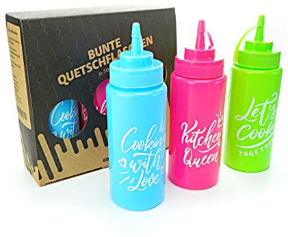 Collory Quetschflaschen Set (3 Flaschen je 500ml), farbige Dosierflaschen für Saucen, Dressing, Ketchup, Senf, Mayo und Flüssigteig, Gewürzflasche, extra Soft, Motiv Typographie