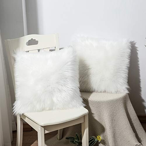OYIMUA 2 Pcs Weicher Zierkissenbezüge Deko Kissen Schaffell Lammfell Kunstfell Langhaar Zierkissen Kissenbezug Fellimitat Sofakissen Cuddly Kissen (Weiß, 45 x 45 cm)