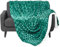 Homescapes Samt Kuscheldecke grün 200x230 cm, Sherpa Fleece Wohndecke Felloptik, smaragdgrüne Tagesdecke geometrisch Gemustert