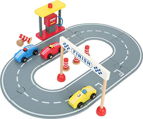 small foot 12013 Autorennbahn inkl. Spielset aus Holz, runde Rennstrecke mit Tankstelle, Pylonen und Holzautos, für Kinder ab 3 Jahren Spielzeug, Mehrfarbig