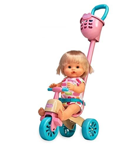 Nenuco - Triciclo, Set de Juguete con muñeco Infantil para Bebe, Accesorios y Triciclo con Ruedas y cinturón para llevarlo Siempre contigo, para niñas y niños de 3 años, Famosa (700017103)