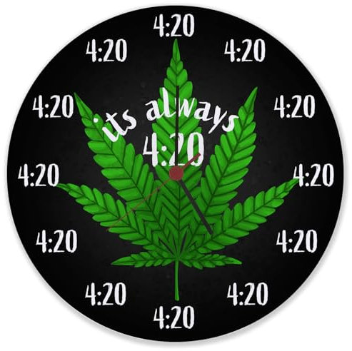 speecheese It's Always 420 Kiffer Wanduhr aus Glas mit Cannabis Blatt Uhr für Kiffer mit bekanntem Kifferspruch als Gastgeschenk für echte Stoner die Ihr Weed lieben