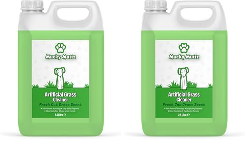 Mucky Muttz - Artificial Grass Cleaner – Dog Friendly, Disinfectant & Deodoriser for Laws- Neutralises Odours & Removes Urine Stains - Highly Concentrated - 2.5 Litre - (Fresh Cut Grass Fragrance)