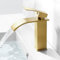 kisimixer Robinet Salle Bain Cascade Doré Brossé, Mitigeur Lavabo Salle de Bain en Laiton, Robinet Lavabo sans Tirette ni Vidage, Mitigeur en Laiton avec Hauteur sous bec 107mm, Robinettrie Or