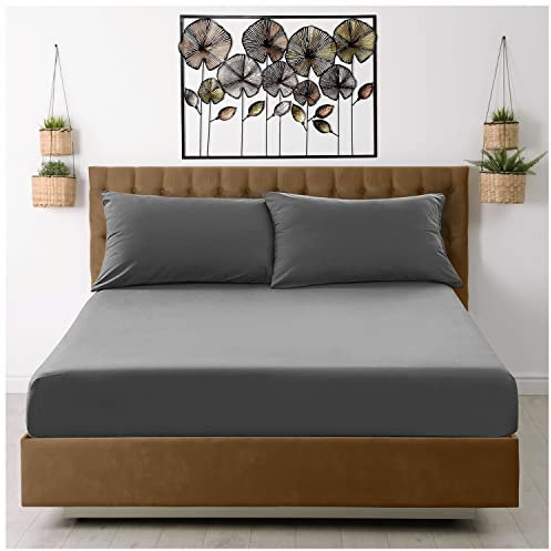 Microfiber Fitted Sheet Double - Plain Bed Sheets - Deep Pocket 10 inch (25cm) - Shrinkage, Fade & Wrinkle Resistant Bottom Sheet, Charcoal to Mattress (137x193 cm) - Machine Washable