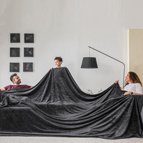 COOVA Nahtlose große Decke, 308 x 308 cm, übergroße King-Size-Decke, 3D-Jacquard-Karo-Fleecedecke, gemütlich, extra groß für Bett, King-Size-Bett für Familie, riesig 3 x 3 m für Couch, Dunkelgrau