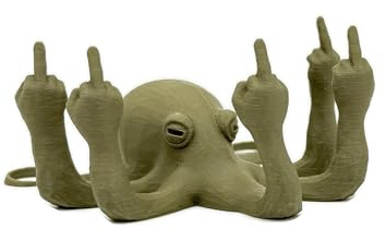 Fucktopus Figur – Lustige Tentakel-Deko mit Mittelfinger | Statementfigur für Büro, Bad, Regal | Witz-Figur | Geschenkidee Frauen, Männer, Freunde, Kollegen & Nerds | Made in Germany | Holzoptik