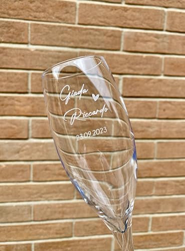 Generico Flûte à champagne mousseux personnalisée - Gobelet gravé deux noms et caractères différents | Idéal pour mariage, anniversaire, cadeau, mariage, marié, mariée