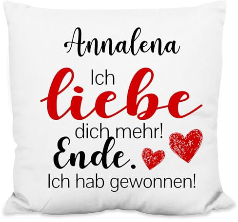 True Statements Kissen personalisiert mit Name „Ich Liebe Dich mehr“ - 40x40cm, inkl. Kissen-Füllung | Geschenk-Idee, Zierkissen Deko (flauschig)