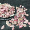 IDUTQUMW Polierte Kristalle, Kies, natürliche rosa Rhodonit-Chips for Gartendekoration –