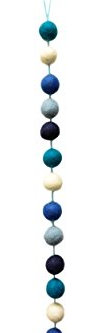 Frida Feeling Fair-Trade Filz-Girlande „Kugeln“ | DEKO-HÄNGER | Dekoration | EDLES NATURPRODUKT | Fairtrade | Pom Pom Girlande | 5 LÄNGE ca. 150 cm (Blautöne)