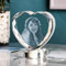 VEELU Personnalisé Photo En Verre Cristal, LED Lumière avec Gravé Photo Personnalisable Coeur Cadre Photo Cube Avec Base, Personnalisé Cristal Cadeau Fête des Mères Homme Femmes