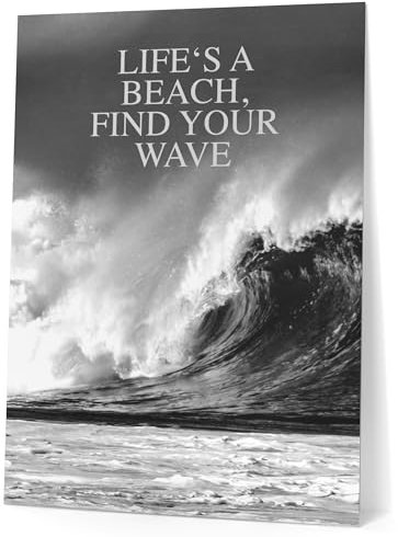 Papierschmiede® Bilder Home Kunstdruck 30x40 cm Spruch Poster Zuhause Schrift Bild Wanddeko in schwarz weiß, Sprüche für Wohnzimmer Büro Küche, Life's a beach - find your wave