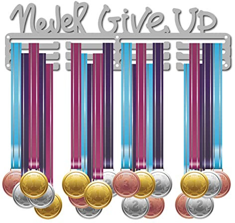 CREATCABIN Medaillenhalter „Never Give Up“ Sport-Aufhänger Preisträger Lanyard-Halter Aus Metall Robust An Der Wand Befestigt Schwimmer Läufer Athleten Spieler Turngeschenk Über 60 Medaillen