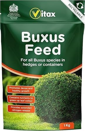 Buxus Feed Fertiliser – Promotes Healthy Green Boxwood Shrubs & Strong Roots – Available in 1Kg Pack & 5Kg Tub ((1Kg))