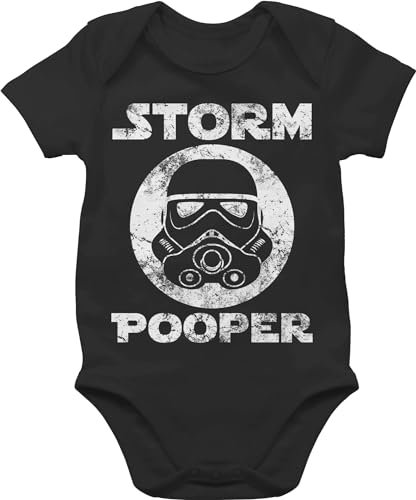 Baby Body Junge Mädchen - Sprüche - Storm Pooper Vintage - 1/3 Monate - Schwarz - witzige babykleidung babymode witzig spruch poop bodys strampler nerd babybody mit sprüchen spruche nerdy